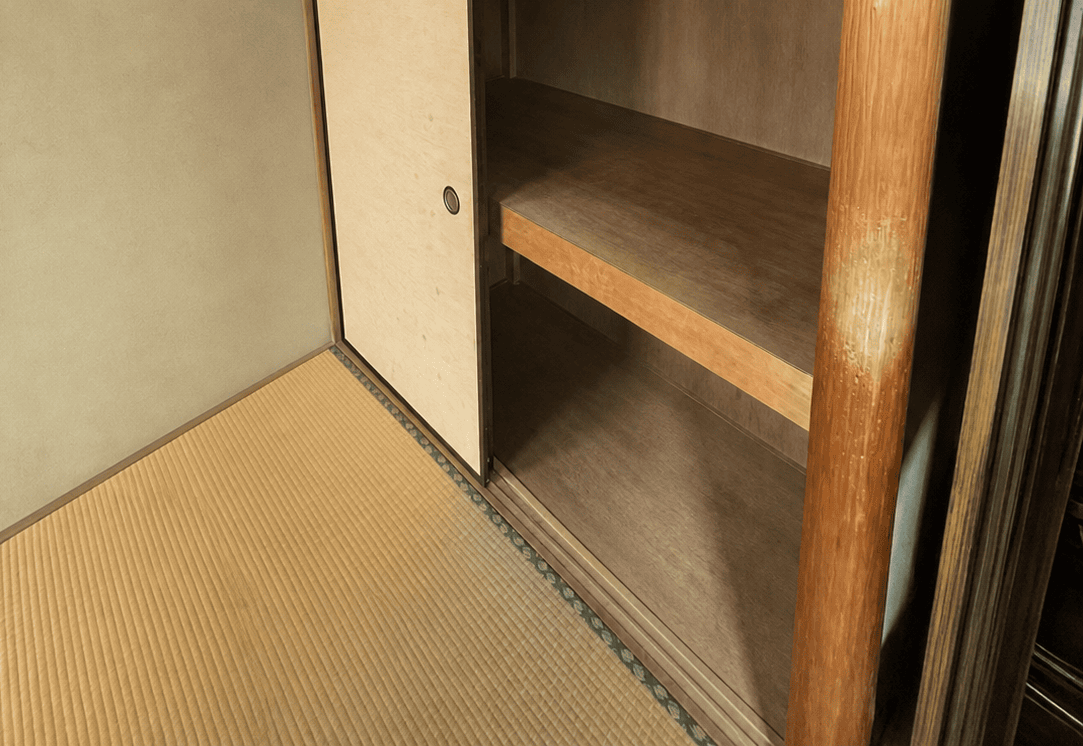 早良区西新での回収後｜中段まで空になった押入れ